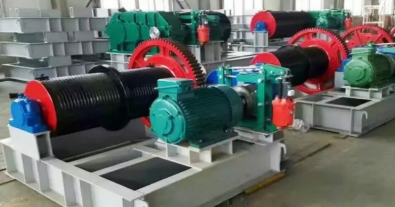 Winch Gate Hoist